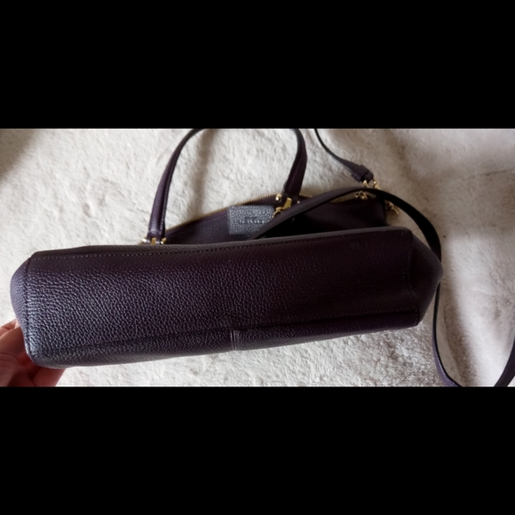 ✨ 3x HP ✨ EUC ✨ Plum Crossbody Coach Bag ✨ - Picture 9 of 15